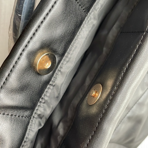 Victoria’s secret black puffer tote bag - Picture 7 of 14